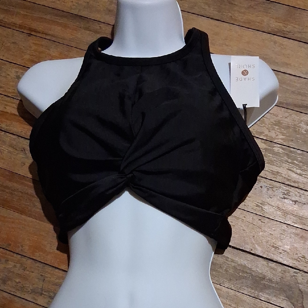 Shade & Shore Black Twist-Front High Neck Sports Bra